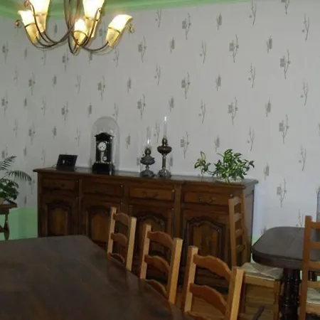 Detente A : 4 Chambres, Terrasse, Jardin - Fr-1-585-154 ベッド・アンド・ブレックファスト Montigny-les-Vaucouleurs