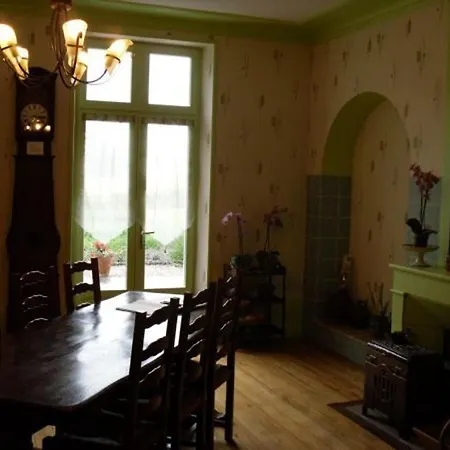 Detente A : 4 Chambres, Terrasse, Jardin - Fr-1-585-154 ベッド・アンド・ブレックファスト